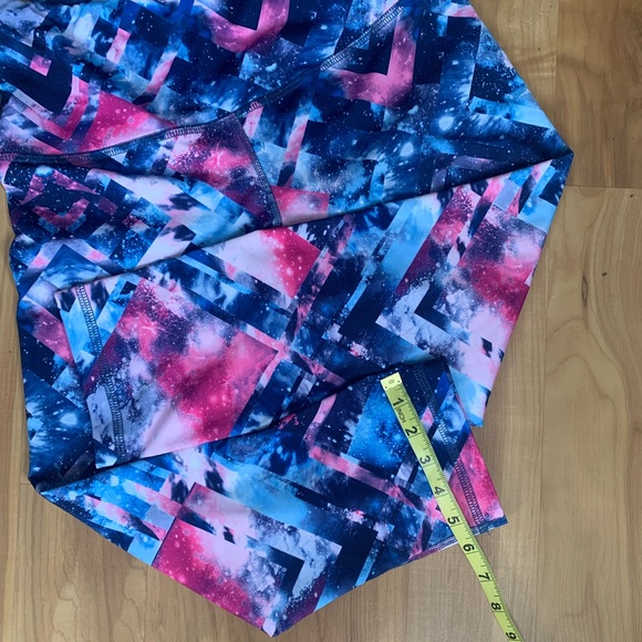 Workout Capri Leggings: Anjali - Picture 6 of 8